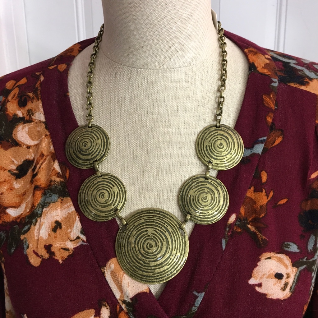 Stephan & Co. Short Medal Necklace Circles Nwt